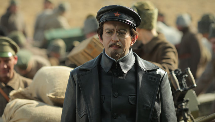 Мировая премьера российского сериала "Троцкий" состоялась в Каннах.