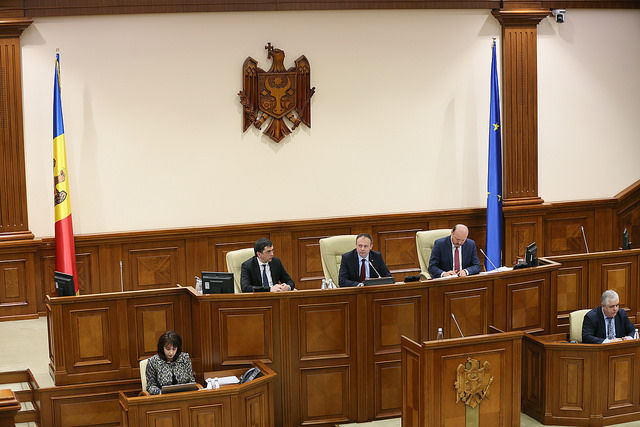 Lansarea unei campanii de caritate cu ocazia sărbătorilor pascale. 
