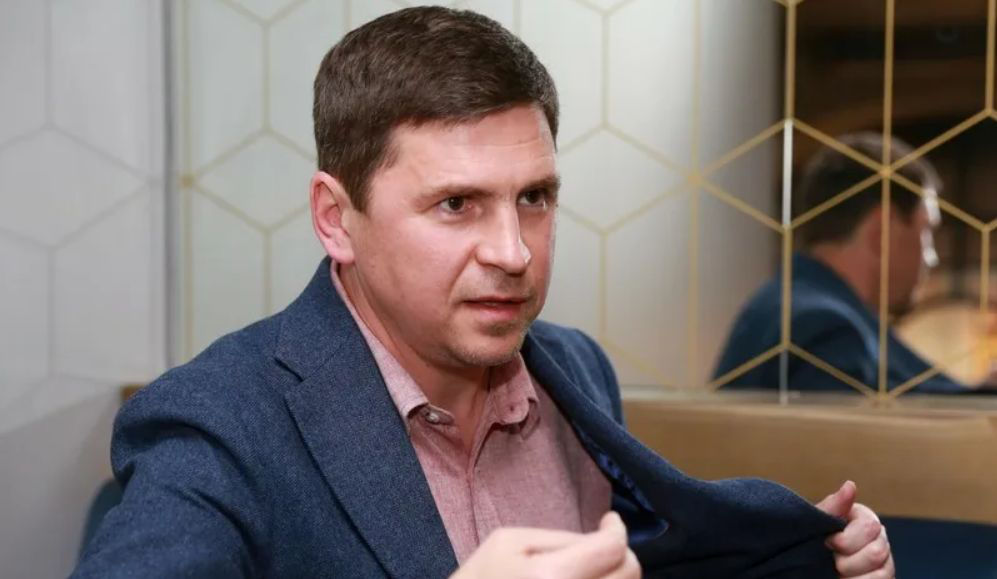 Подоляк ответил на призыв дипломата РФ призвал "не щадить украинцев".