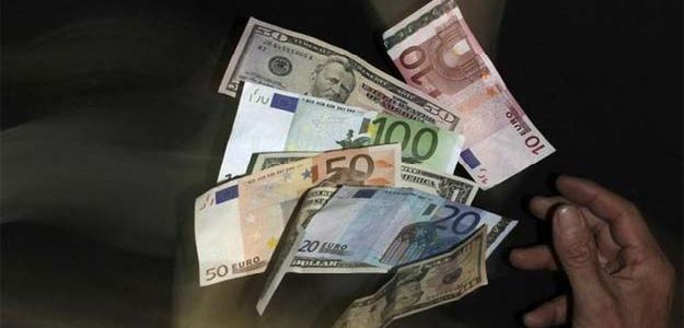 Valoarea dolarului american a scăzut cu trei bani și este cotat la 19 lei şi 94 de bani.