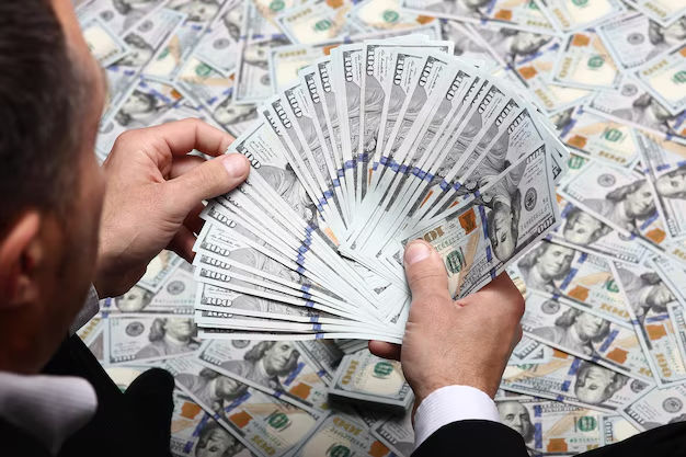 Oxfam: Состоятельные люди скрыли от налогов $3,55 трлн.