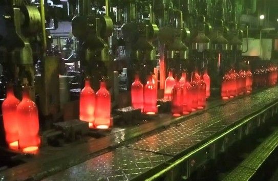 В прошлом году завод приостановил производство в связи с аварией на плавильной печи.