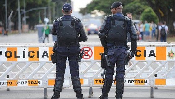 Полицейский в Бразилии признался в убийстве посла Греции.
