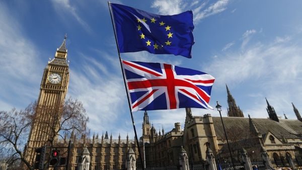 Правительство Великобритании не будет просить Евросоюз об отмене процедуры выхода страны из состава ЕС.