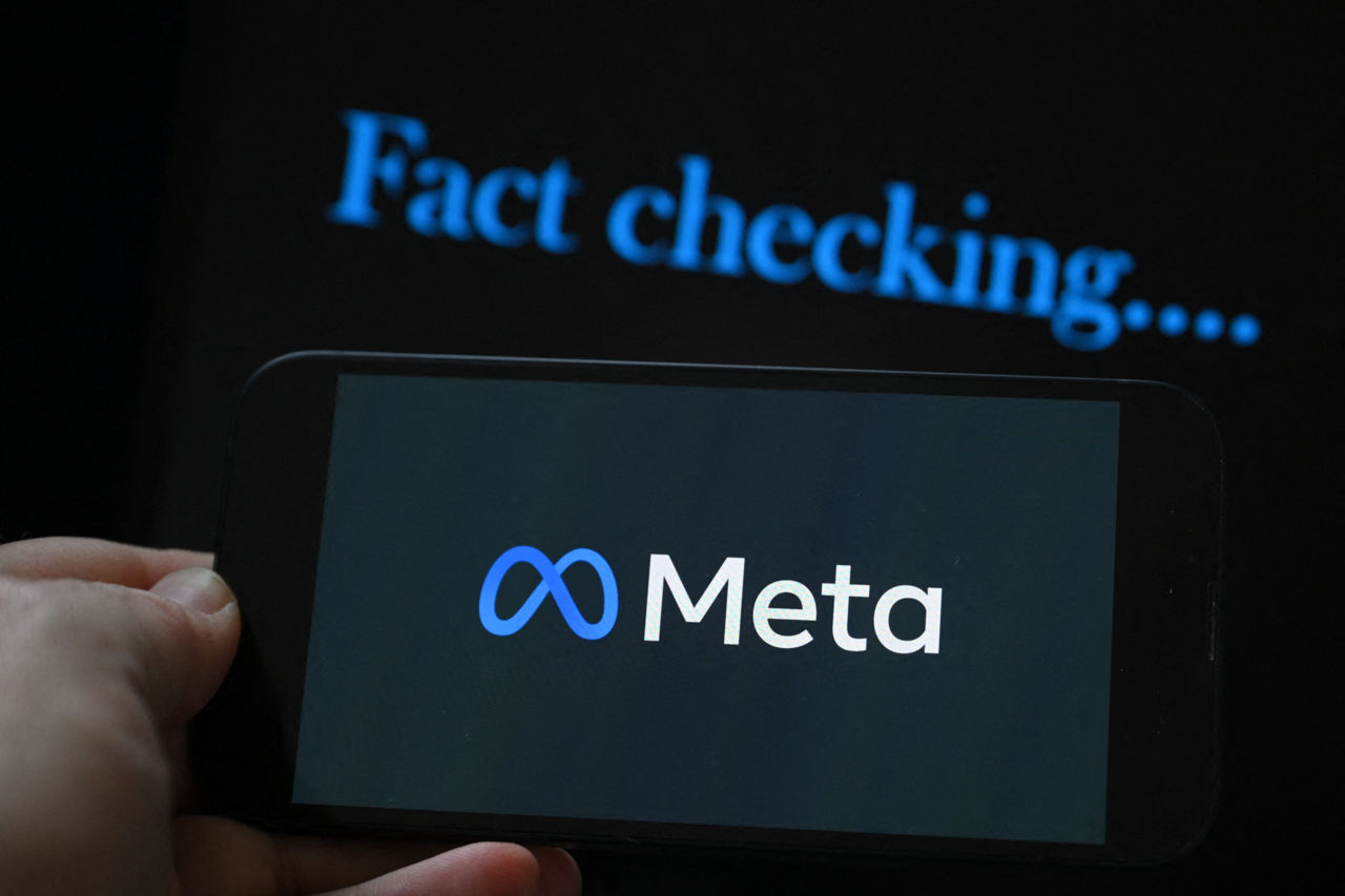 Meta a început testarea sistemului „note ale comunității”, menită să înlocuiască funcția fact-checking.