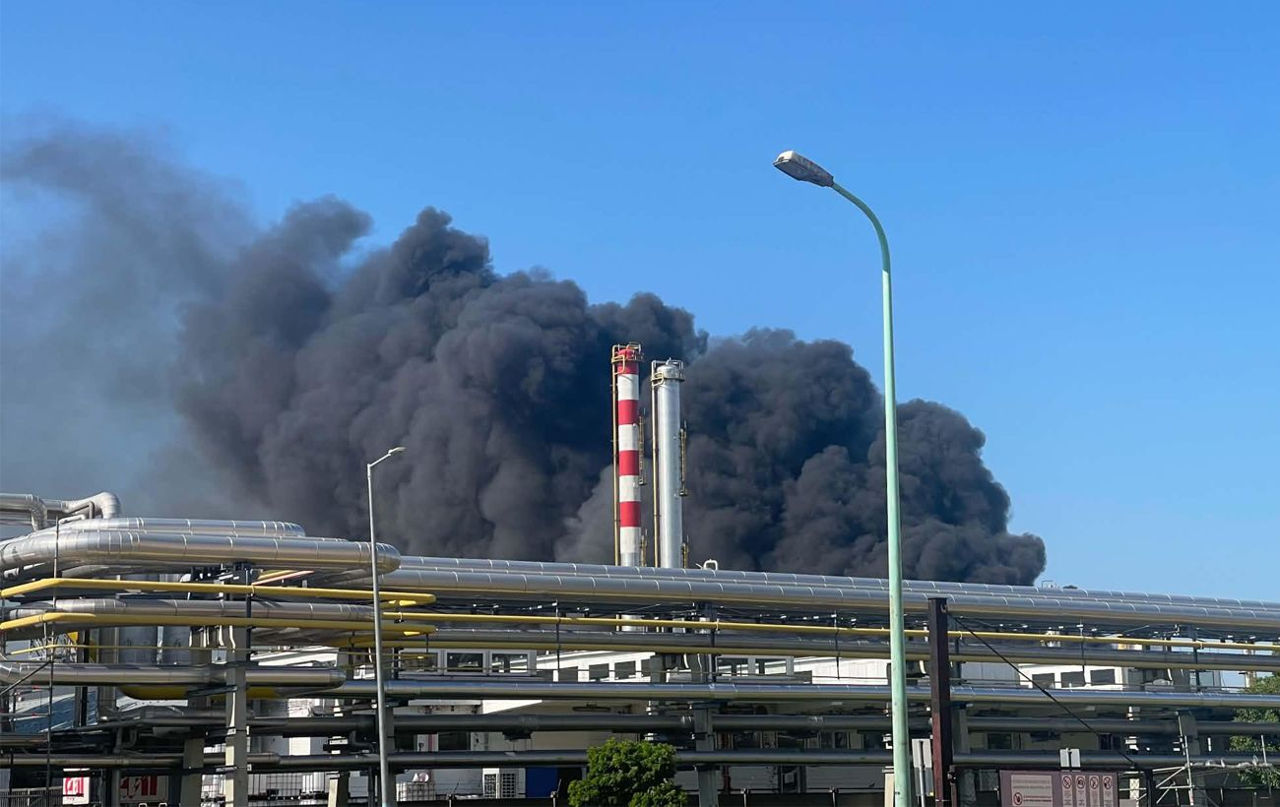 Explozie și incendiu la o rafinărie a gigantului petrolier maghiar MOL.