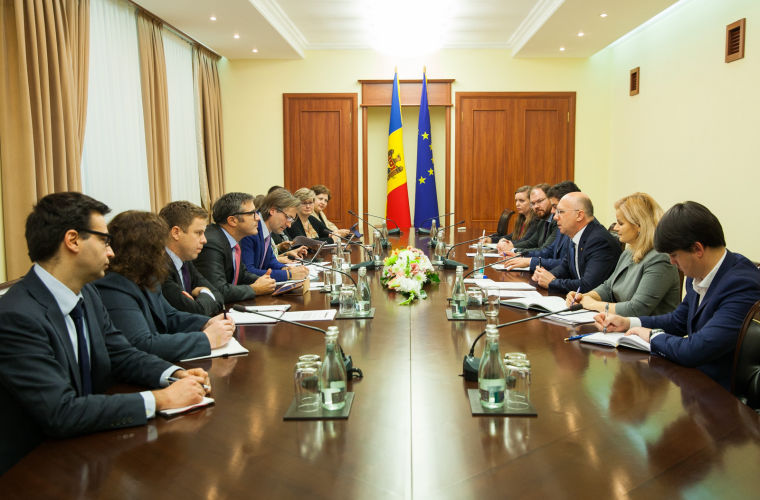 FMI a revizuit în scădere prognoza creşterii economiei Moldovei a treia oară de la începutul anului. 