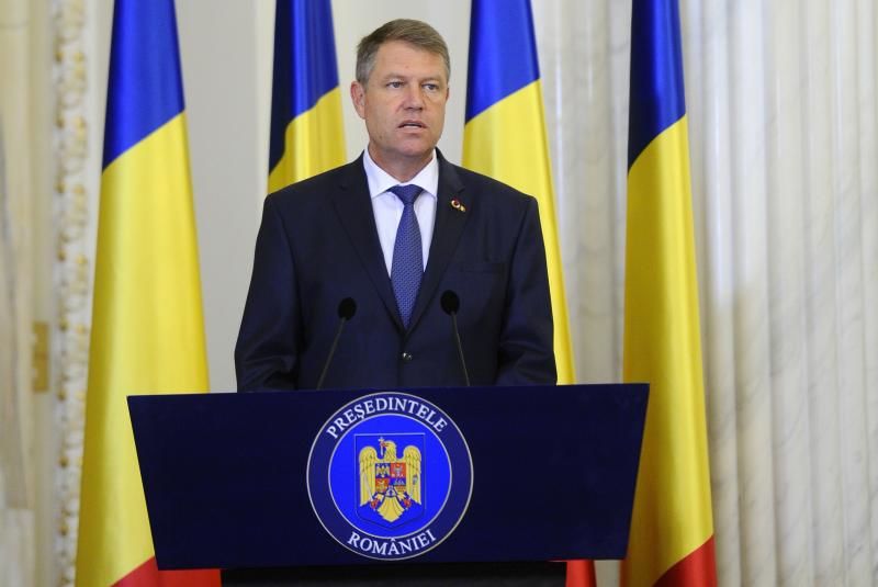 Klaus Iohannis i-a trimis, marţi, o scrisoare de condoleanţe omologului său rus, Vladimir Putin, în urma „atacului revoltător” de luni.