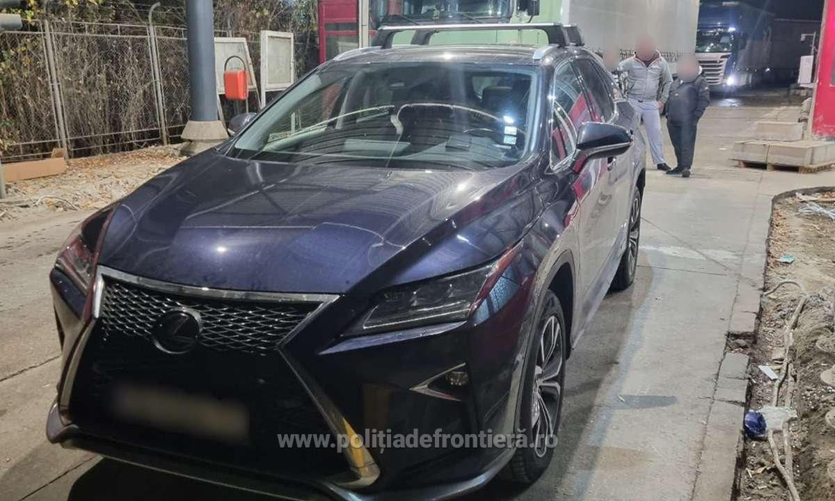 В Румынии на границе у молдаванина конфисковали Lexus, разыскиваемый в Италии.