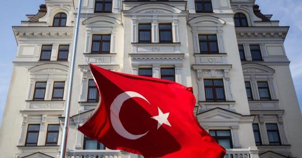 Reuters: Турция просит США ослабить санкции против "Газпромбанка".