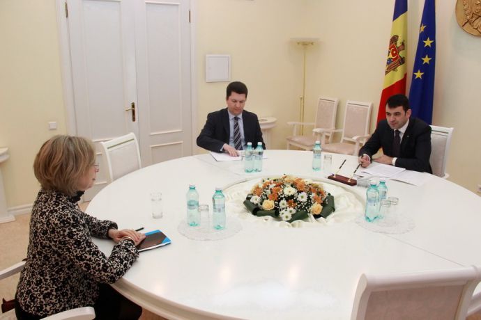 Ульрике Кнотц назначена послом Германии в Молдове 20 августа 2014 года.