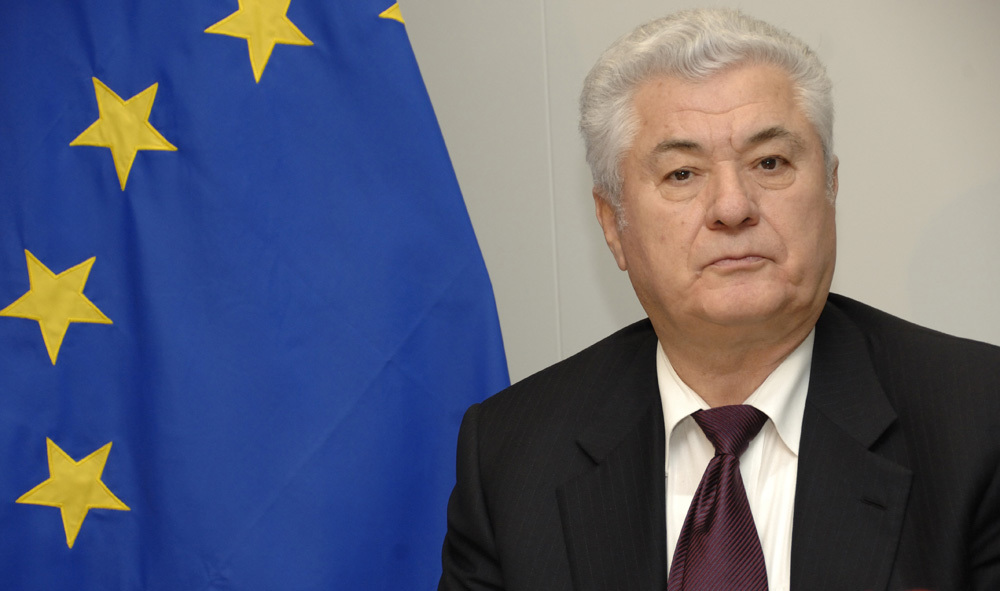 По словам лидера коммунистов, „Европейский союз может стать неплохой перспективой для Республики Молдова, но „страна должна модернизироваться”.