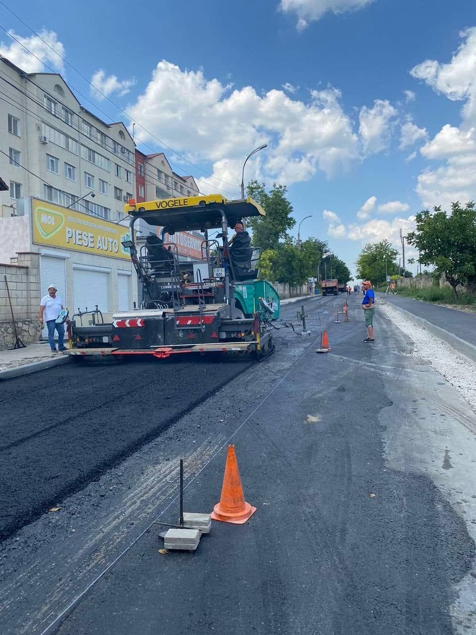 Дорожные службы осуществляют работы на многих столичных улицах.
