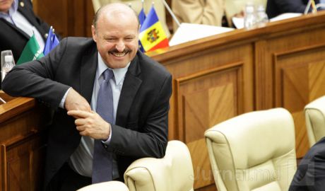 Reacţia deputatului ce a cheltuit cei mai mulți bani pentru deplasări peste hotare. Foto: jurnal.md