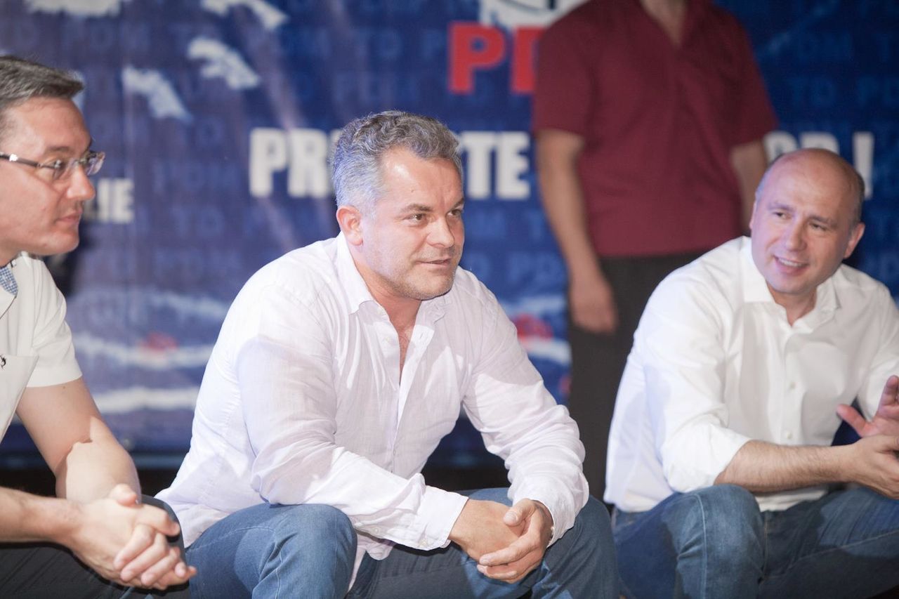 Plahotniuc neagă că tinde să ajungă premier și-l laudă pe Filip. Foto: Ziarul Naţional