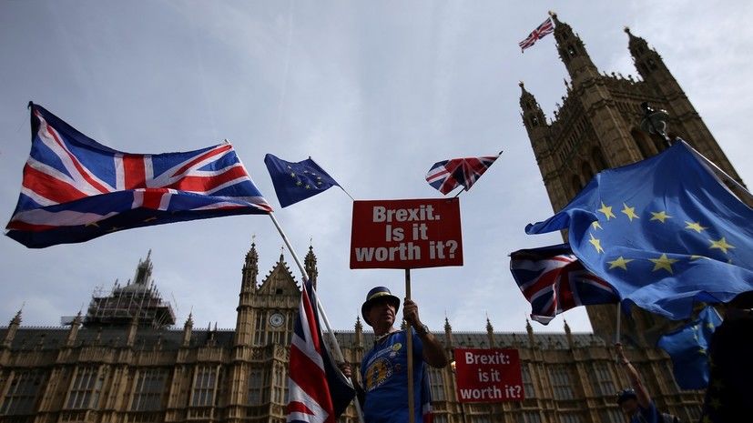 Договор о Brexit вступил в силу.