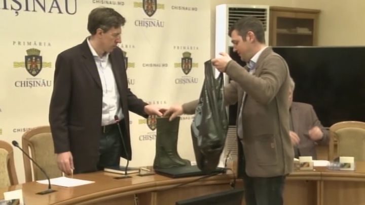 Reacția lui Dorin Chirtoacă la „cadoul” socialiștilor. Foto:publika.md
