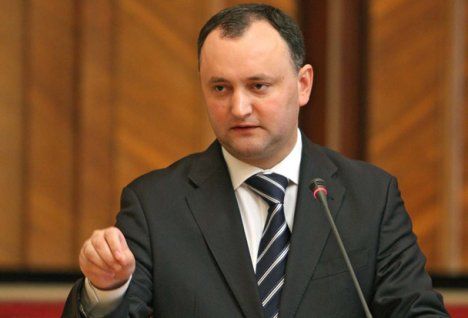 Socialistul Igor Dodon crede că oponentul său în turul doi al alegerilor prezidențiale va fi democratul Marian Lupu. Foto: a-tv.md