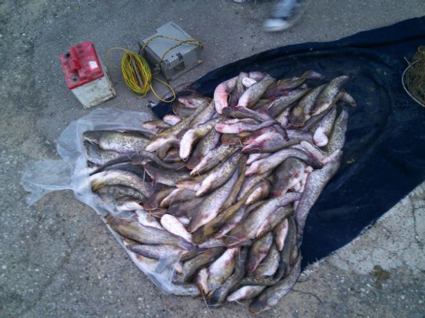 Trei pescari, reținuți de poliția de frontieră. Foto: border.gov.md