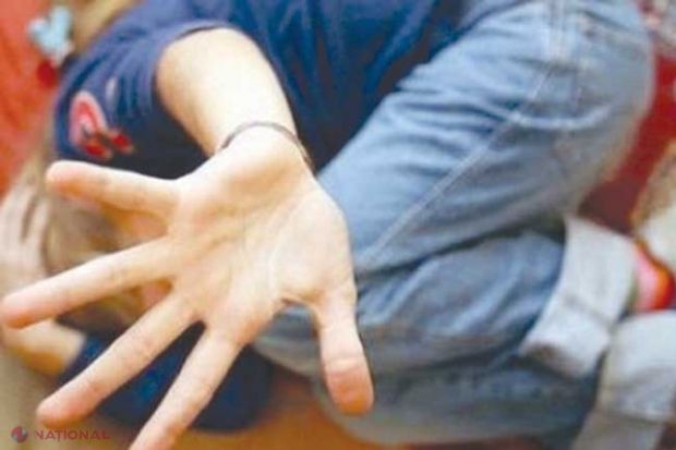 O minoră de 15 ani a fost agresată, ieri, de către mama unei colege. Foto: ziarulnational.md