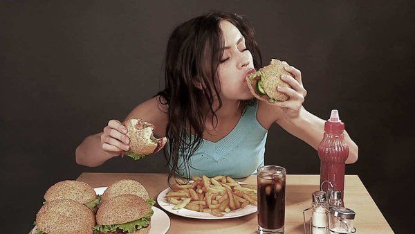 Почему некоторые люди не толстеют и остаются стройными, несмотря на большой аппетит?