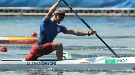 На дистанции 1000 метров, Тарновский пришел восьмым, с результатом 3:58.742. 