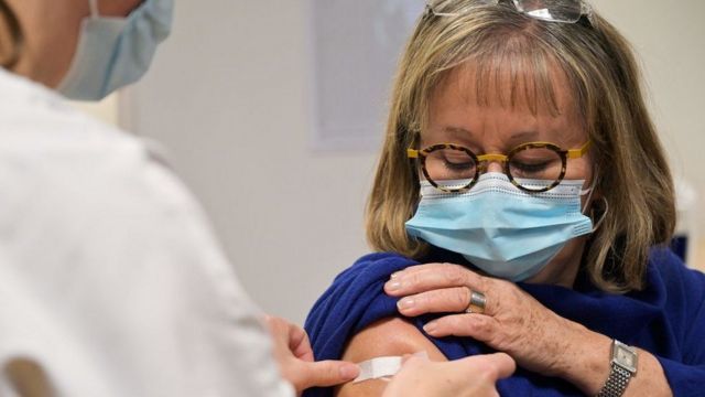 Эксперты бьют тревогу: Иммунизация населения практически остановилась. Коллаж: Point.md