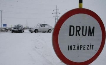 Zăpada a scos peste 200 unități de tehnică pentru curățarea drumurilor. Foto: protv.md