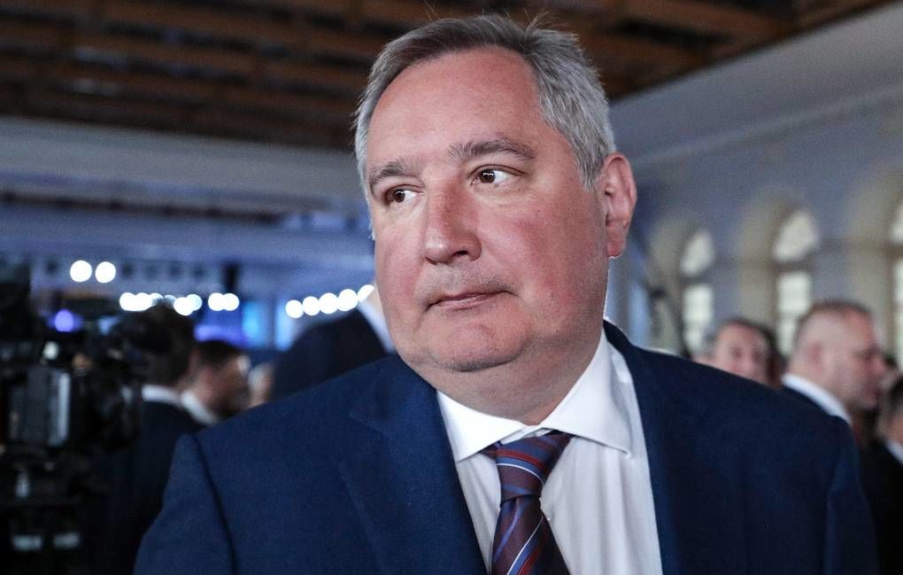 Рогозин сравнил планы США по освоению Луны с вторжением в Ирак.