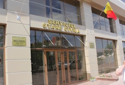 Primul caz din Moldova: S-a născut bărbat, dar se vrea femeie, legal. Foto: publika.md