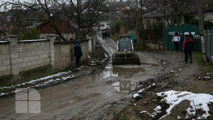Жители улиц Редюл Маре, Петру Мовилэ, Георге Асаки и Извоарелор в отчаянии.