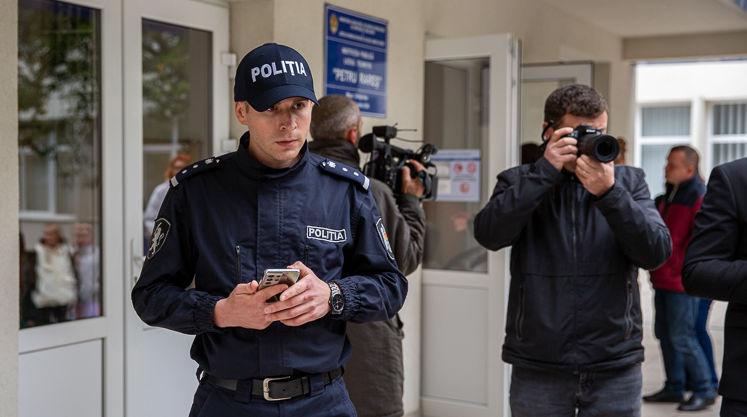 Sancțiuni mai mari pentru comercializarea ilegală a uniformelor de serviciu ale instituțiilor de forță.