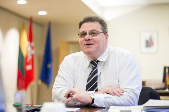 Trebuie să fim atenți și să nu deducem concluzii pripite. Pentru a răspunde, avem nevoie de ceva timp”, a declarat Linkevičius.