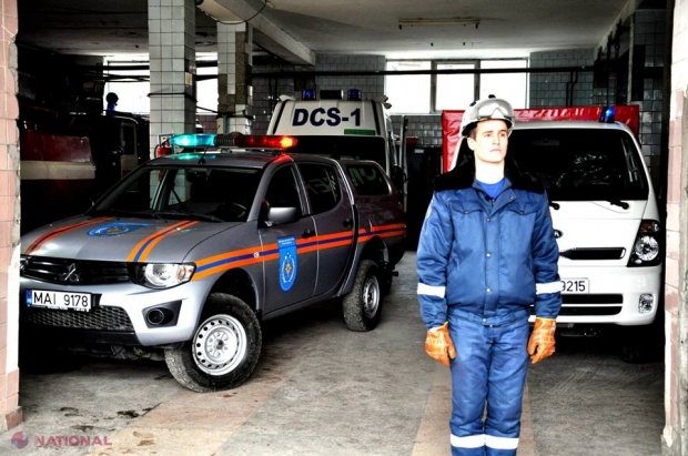 Un incendiu puternic a izbucnit în această noapte într-o casă de pe strada Luceafărul din localitatea Vatra, suburbie a capitalei.