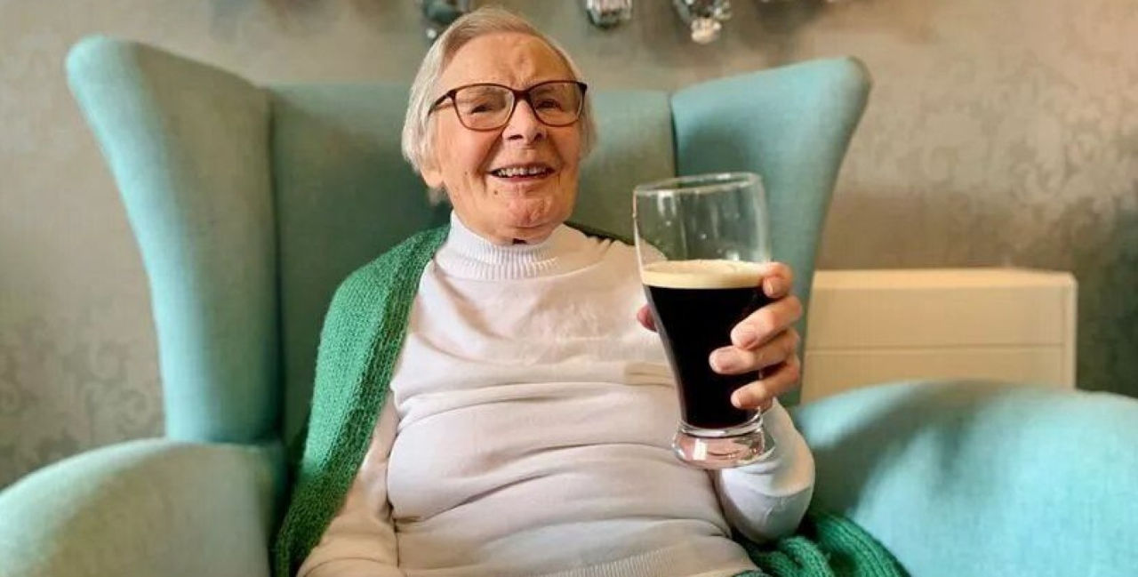 104-летняя британка раскрыла секрет своего долголетия.