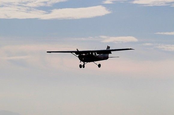 Два человека стали жертвами крушения небольшого туристического самолёта возле города Чимадольмо. 