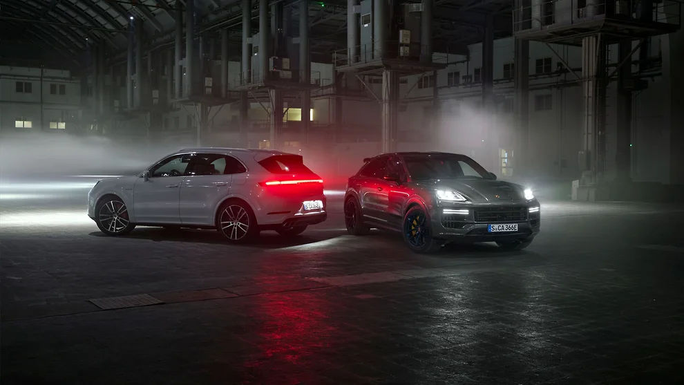 Porsche представил 740-сильный Cayenne Turbo E-Hybrid.