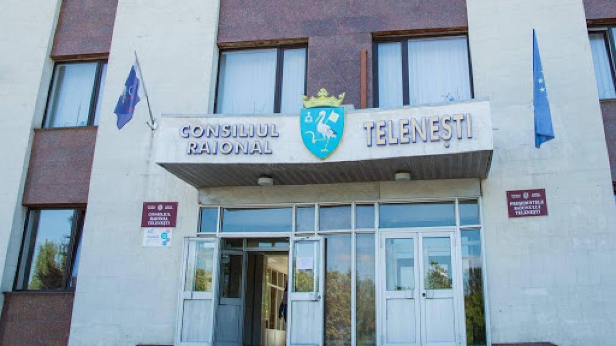 Госслужащие Теленештского райсовета получили премии на сумму более 158 тысяч леев.