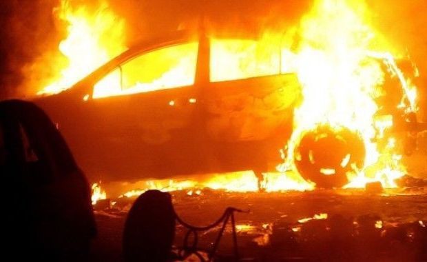 O banală reparaţie a propriului automobil ar fi putut deveni fatală pentru un bărbat din Chişinău. Foto: realitatea.md