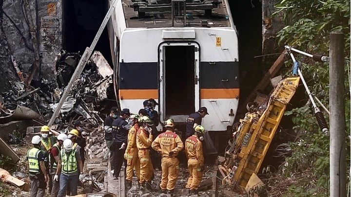 Эта авария стала крупнейшей на Тайване железнодорожной катастрофой за последние 73 года.