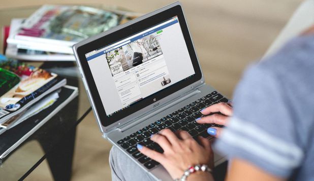 Reguli de politețe pentru utilizatorii de Internet