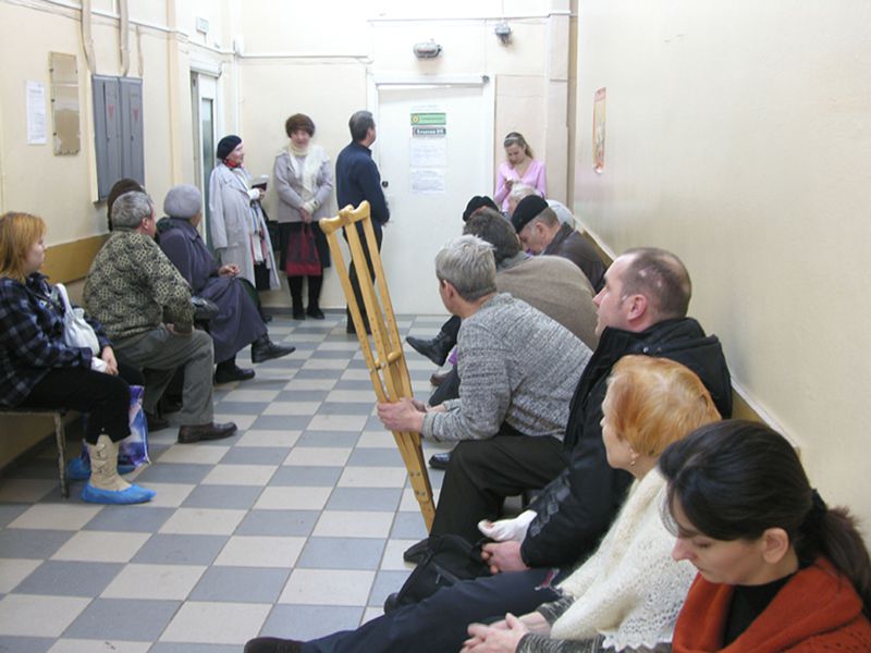 Гололед накануне стал причиной множества травм у населения.
