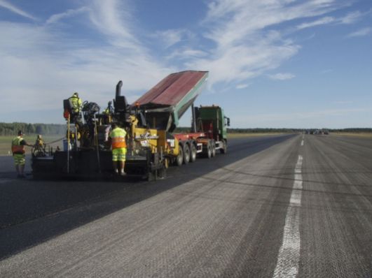 Sezonul lucrărilor de reabilitare a drumurilor în Republica Moldova e în toi. Foto: trm.md