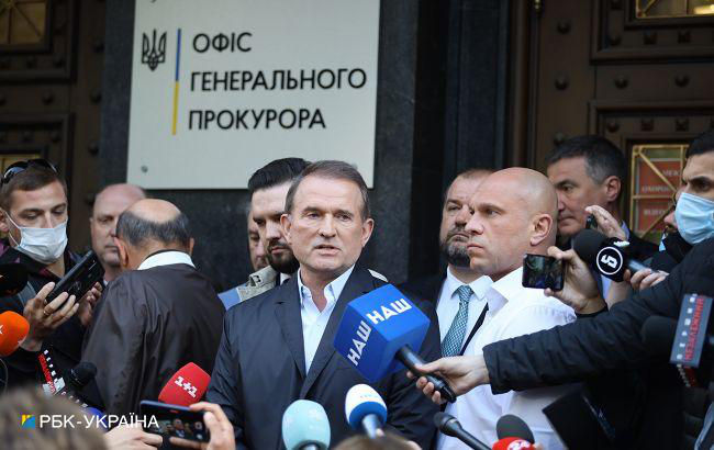У домработницы Медведчука во время обысков нашли полмиллиона долларов.