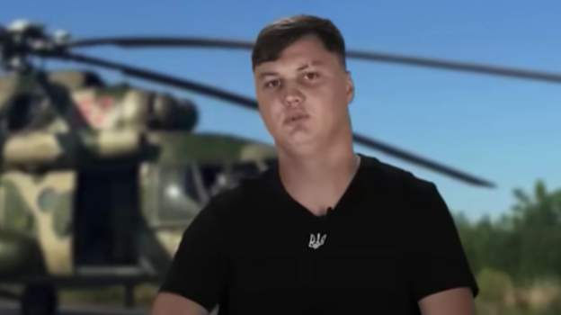 Пилот, посадивший вертолет Ми-8 с экипажем на территории Украины, Максим Кузьминов.