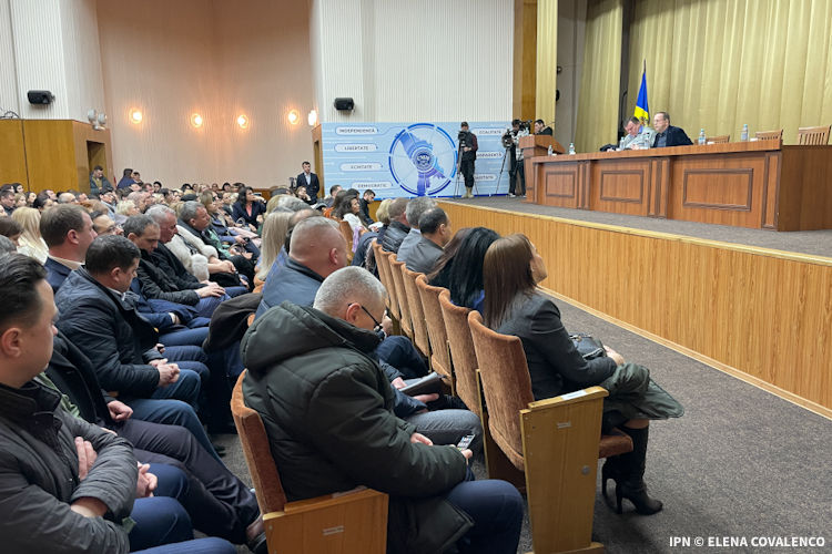 Общее собрание судей является совещательным.