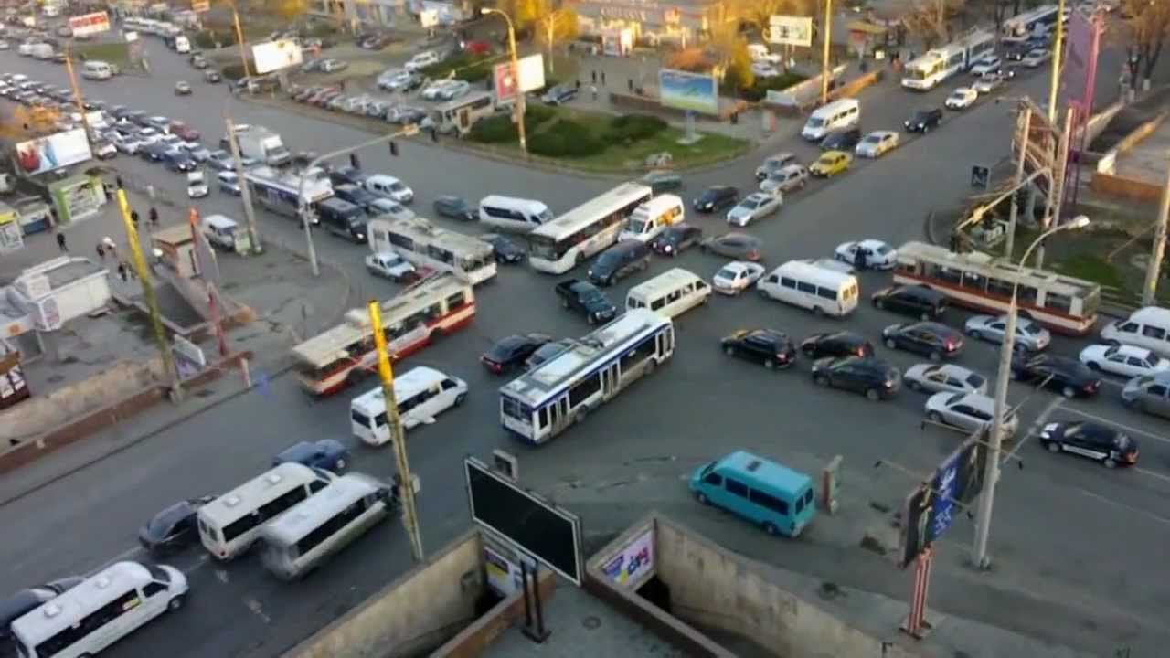 Исследование: в Кишиневе все больше автомобилей и меньше велосипедов.
