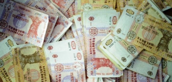 De ce moldovenii preferă să dea 2% din impozitul pe venit cultelor religioase