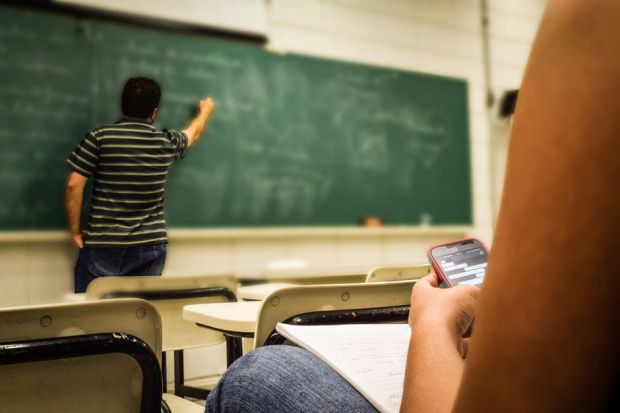 Mesajul de amenințare al profesorului reținut în SUA