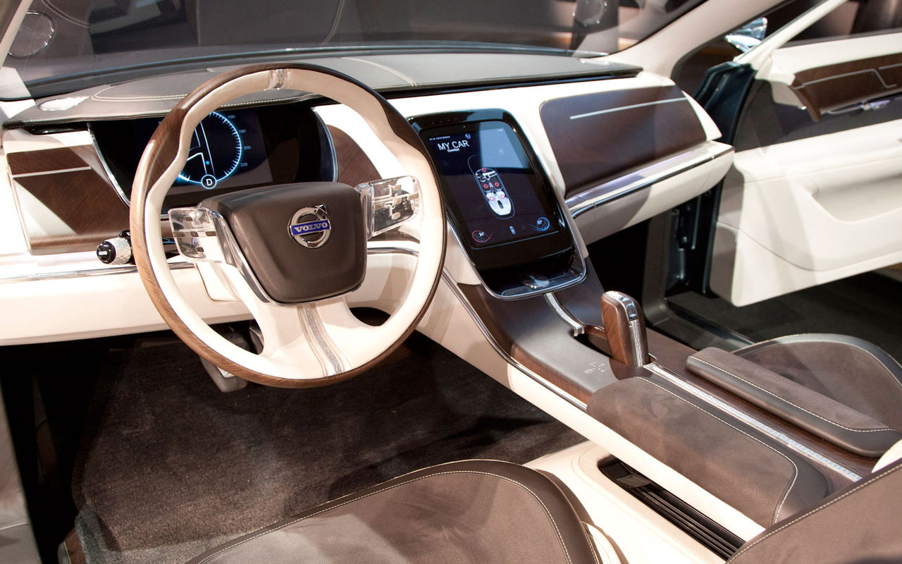XC90 este mașina numărul 1 pentru binecunoscuta companie Volvo și are toate șansele de la deveni cel mai sigur SUV din lume.